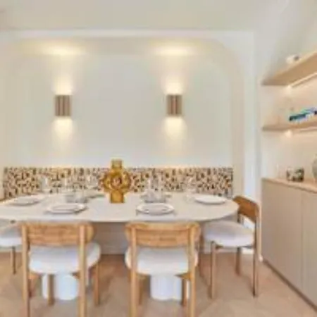 Sumptuous With Garden Arc De Triomphe Apartment