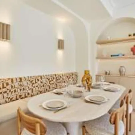 Sumptuous With Garden Arc De Triomphe *