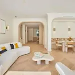 Sumptuous With Garden Arc De Triomphe