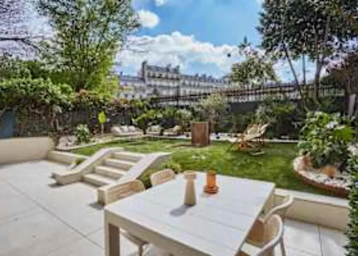 Lägenhet Sumptuous With Garden Arc De Triomphe